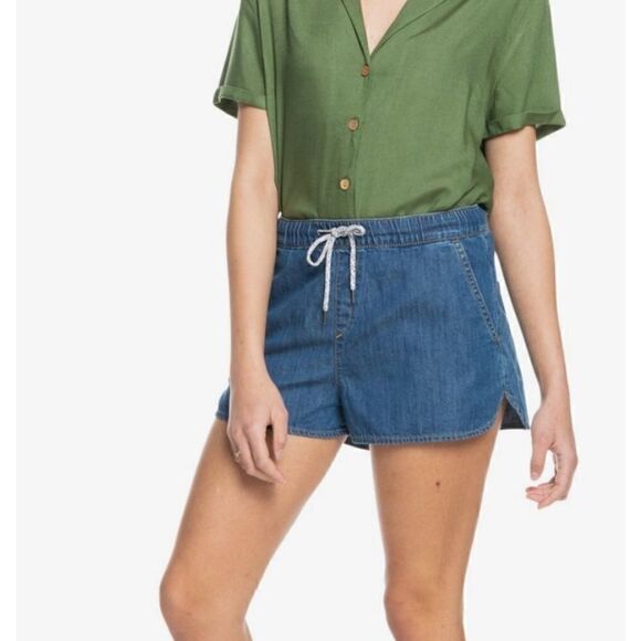 NWT - Roxy Semi-High Waisted Cotton Denim Shorts Size: M - Picture 1 of 14